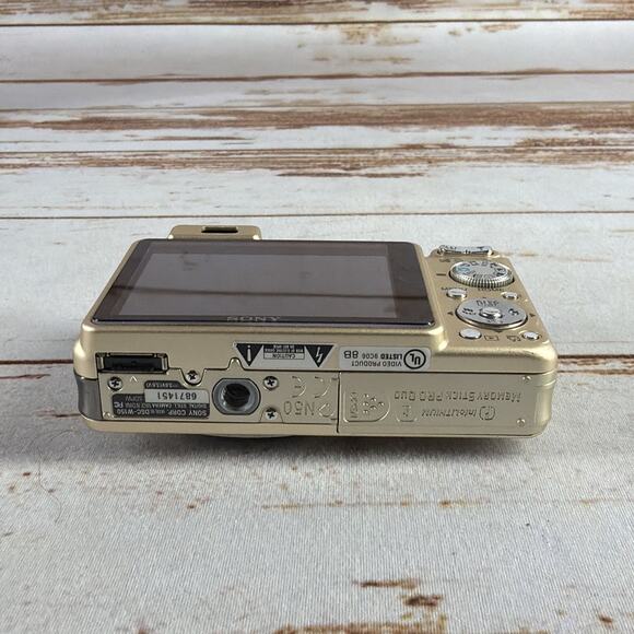 Sony Cyber-shot DSC-W150 Digital Camera Parts Only Not Working No Battery - Picture 5 of 5